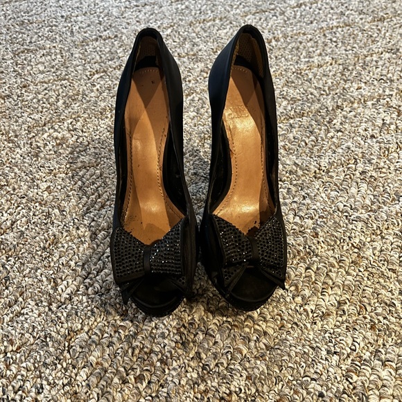 Black High Heels - Picture 1 of 2